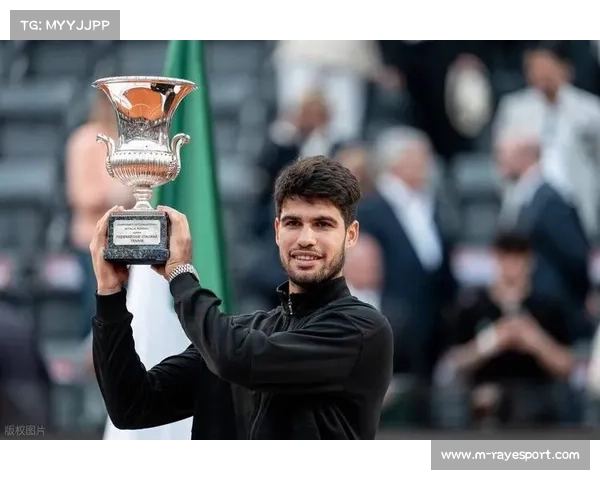 辛纳直落两盘击败阿尔卡拉斯，卫冕ATP年终总决赛冠军